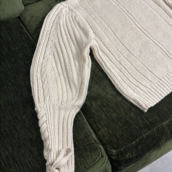 525‎ America Women's Cream Cable Knit Puff Sleeve Sweater Size M - Picture 9 of 16
